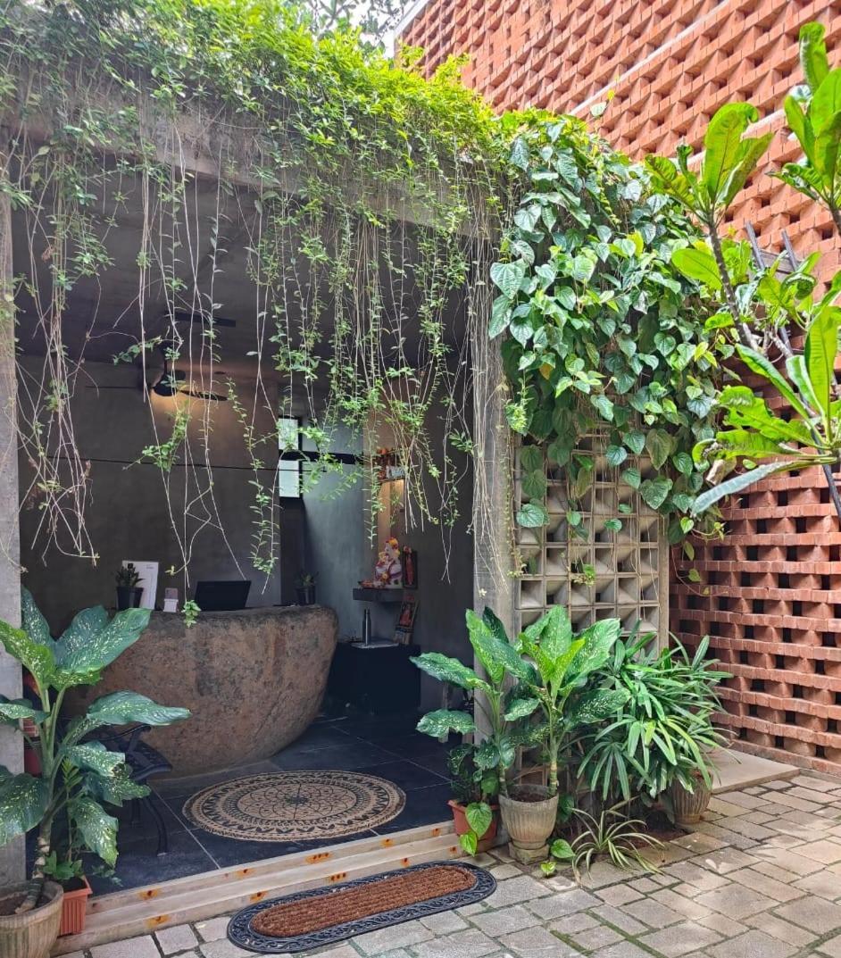 Sengal Boutique Bed and Breakfast Pondicherry Exteriör bild